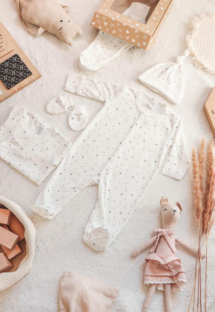 Ubranka w wyprawce noworodka