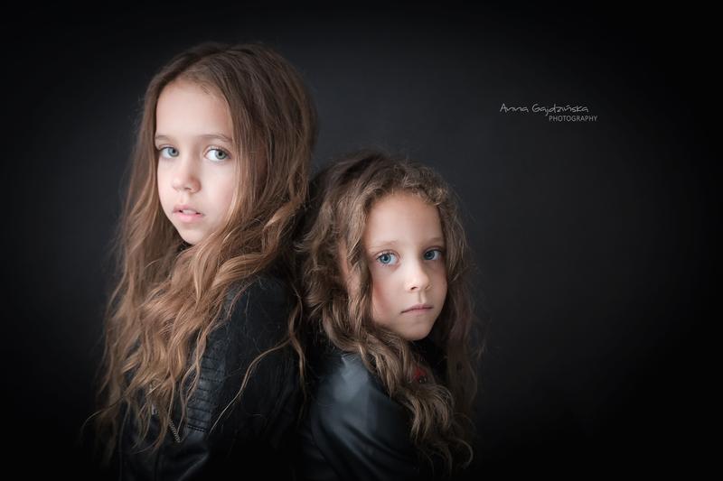 Magia dziecięcych chwil: przewodnik po fotografowaniu dzieci w książce