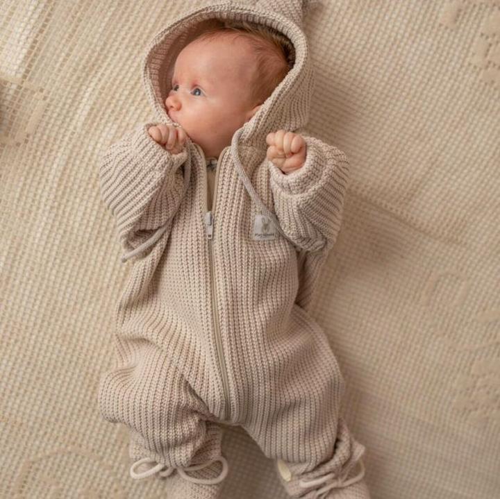 Najlepsze ubranka dla dziecka po porodzie – co warto mieć w wyprawce?