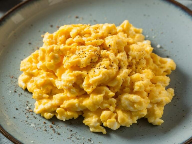 Czy jajecznica jest odpowiednia dla 9-miesięcznego dziecka?