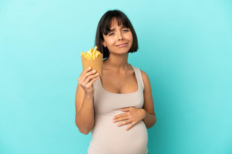 Frytki w ciąży – bezpieczeństwo i zdrowe nawyki żywieniowe przyszłych mam