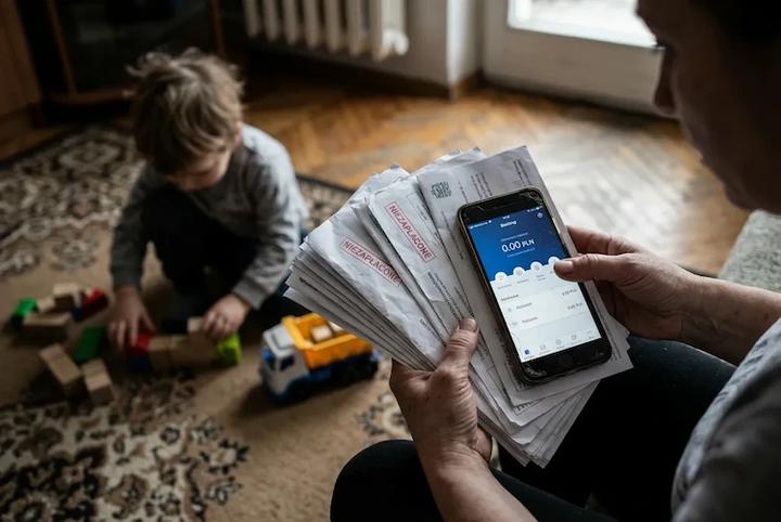 Czy komornik ma prawo zająć konto niepełnoletniego dziecka?