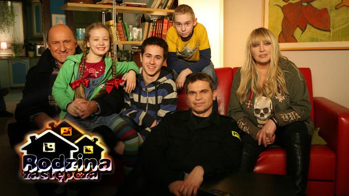 Rodziny zastępcze a 500 zł na dziecko – co warto wiedzieć?