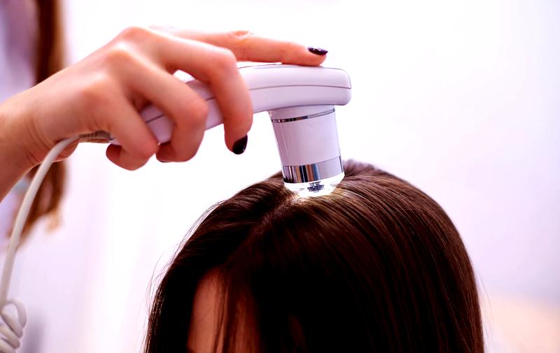 Łysienie poporodowe przyczyny