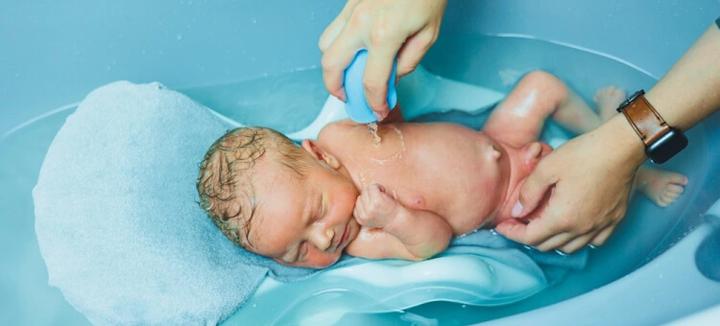 Pielęgnacja skóry noworodka