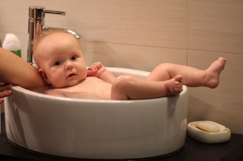 Pierwsza kąpiel noworodka