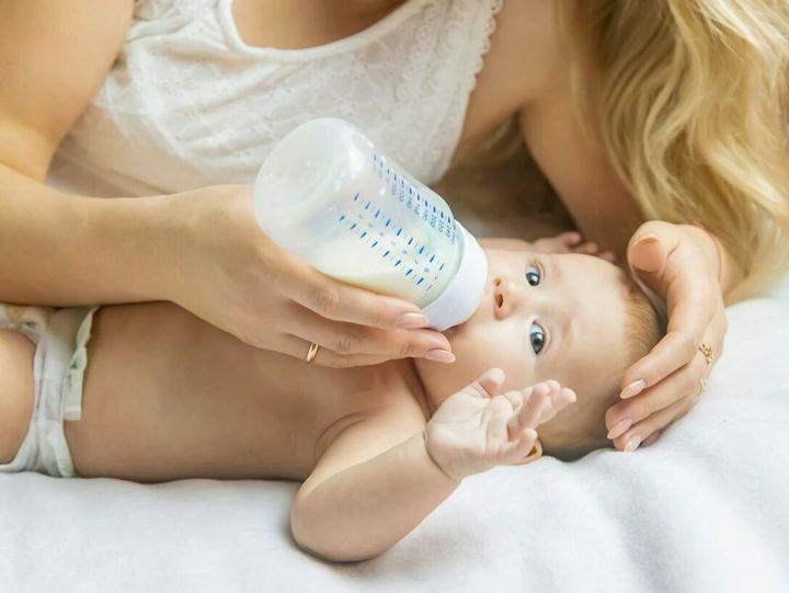 Wybudzanie dziecka do karmienia