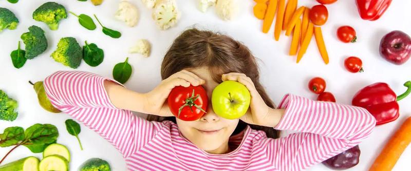 Jak wygląda dieta rocznego dziecka karmionego piersią? Praktyczne porady dla mam