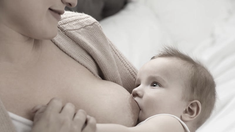 Karmienie piersią a praca: jak znaleźć równowagę w codziennych obowiązkach?